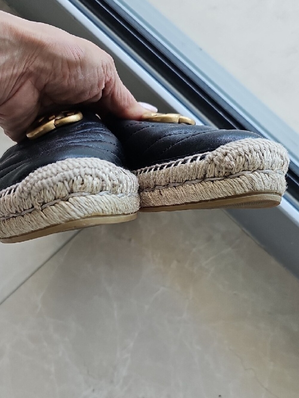 Gucci Black Quilted Leather Espadrille Mules with Gold Double G Logo - Size 7.5 - Picture 6 of 6